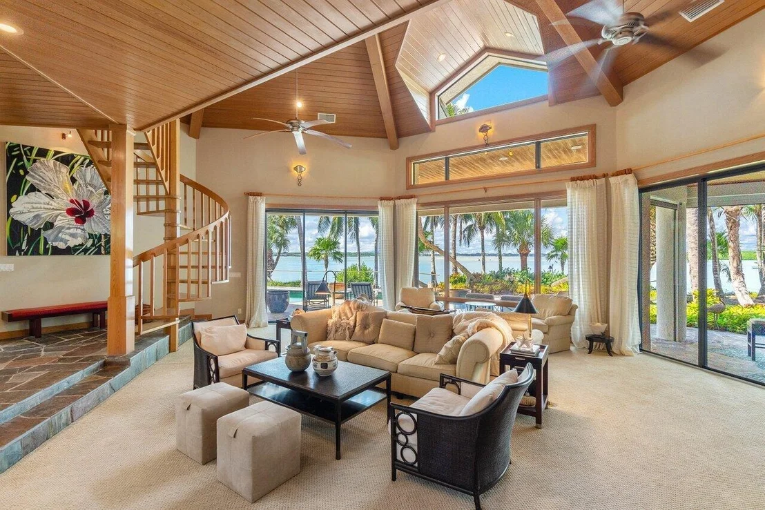 Photo of 6400 SE Inlet Way