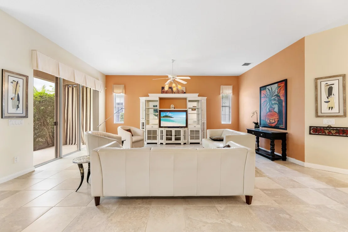 Photo of 326 Caravelle Drive