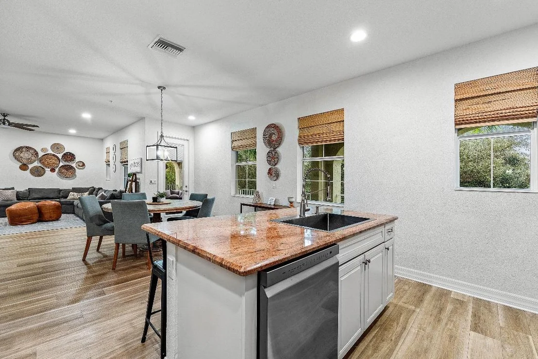 Photo of 1056 Community Drive