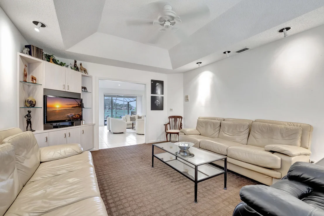Photo of 10134 Canoe Brook Circle