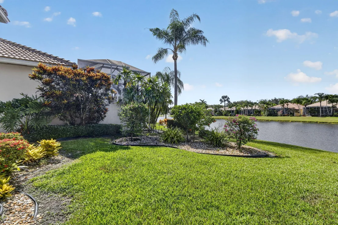 Photo of 7067 VENETO Drive