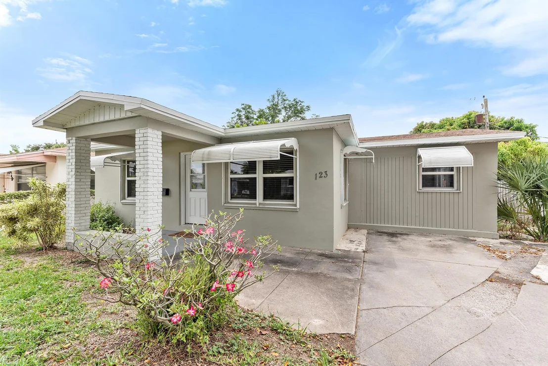 Photo of 123 Silver Beach Road