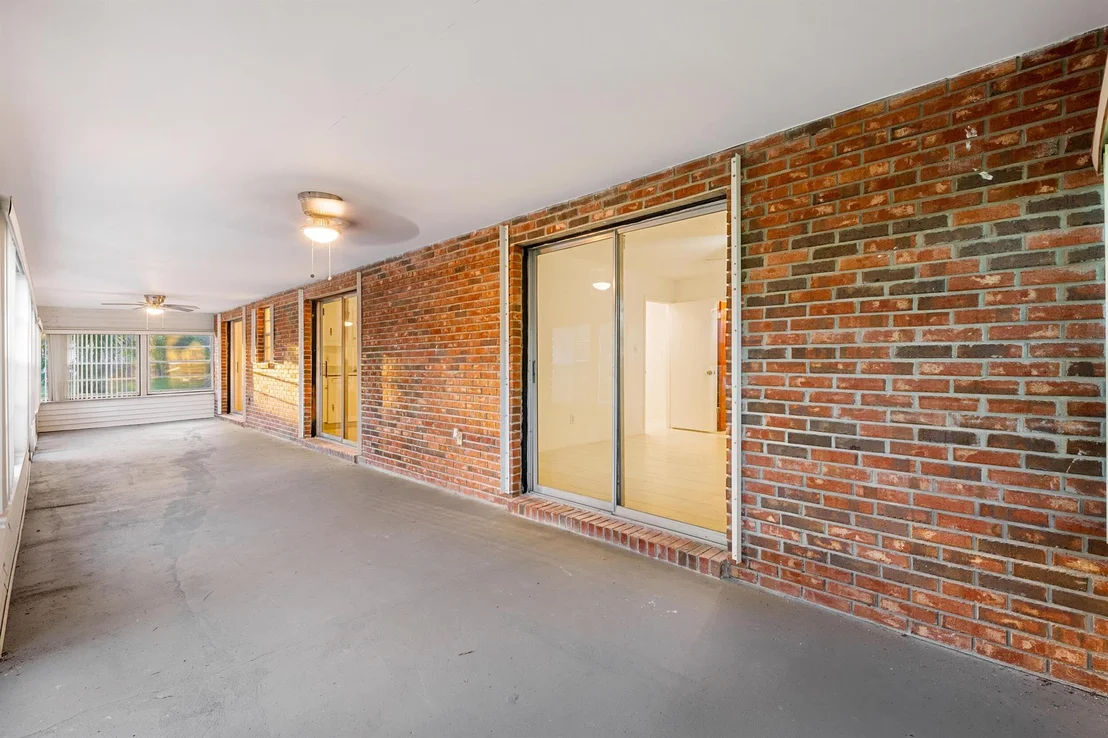 Photo of 4900 Palm Drive