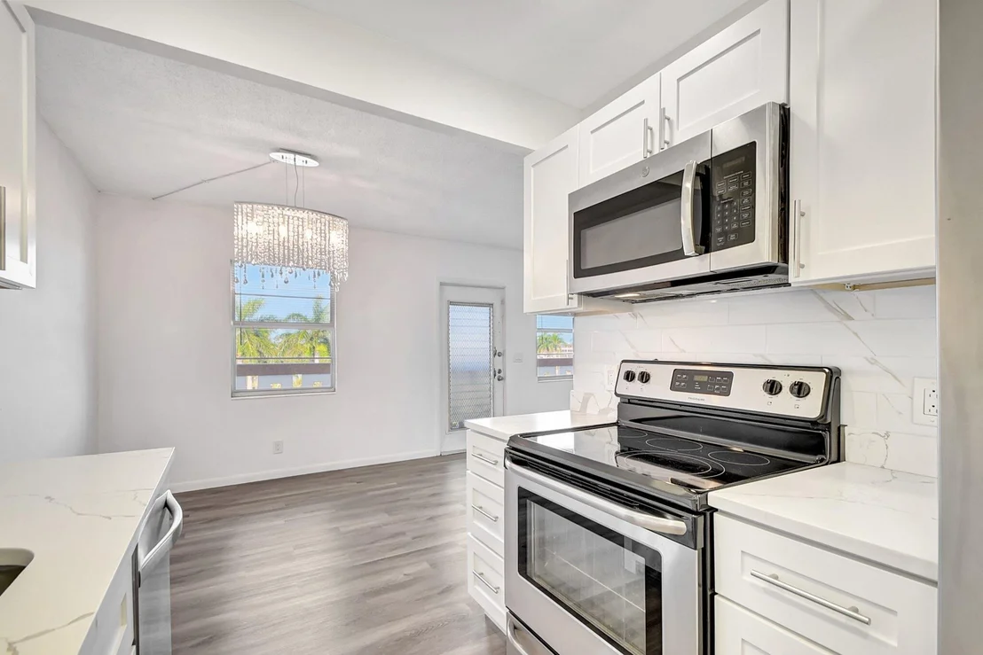 Photo of 4015 Cornwall A