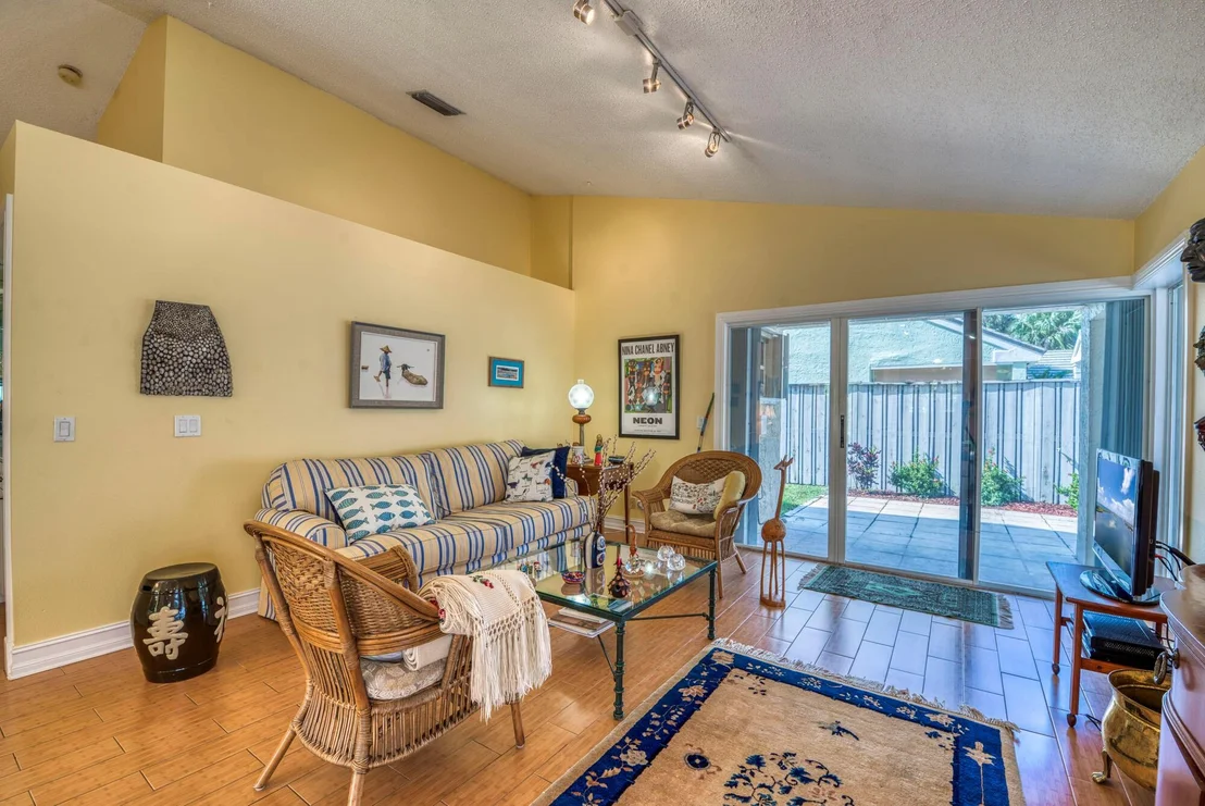 Photo of 3 Commanders Drive