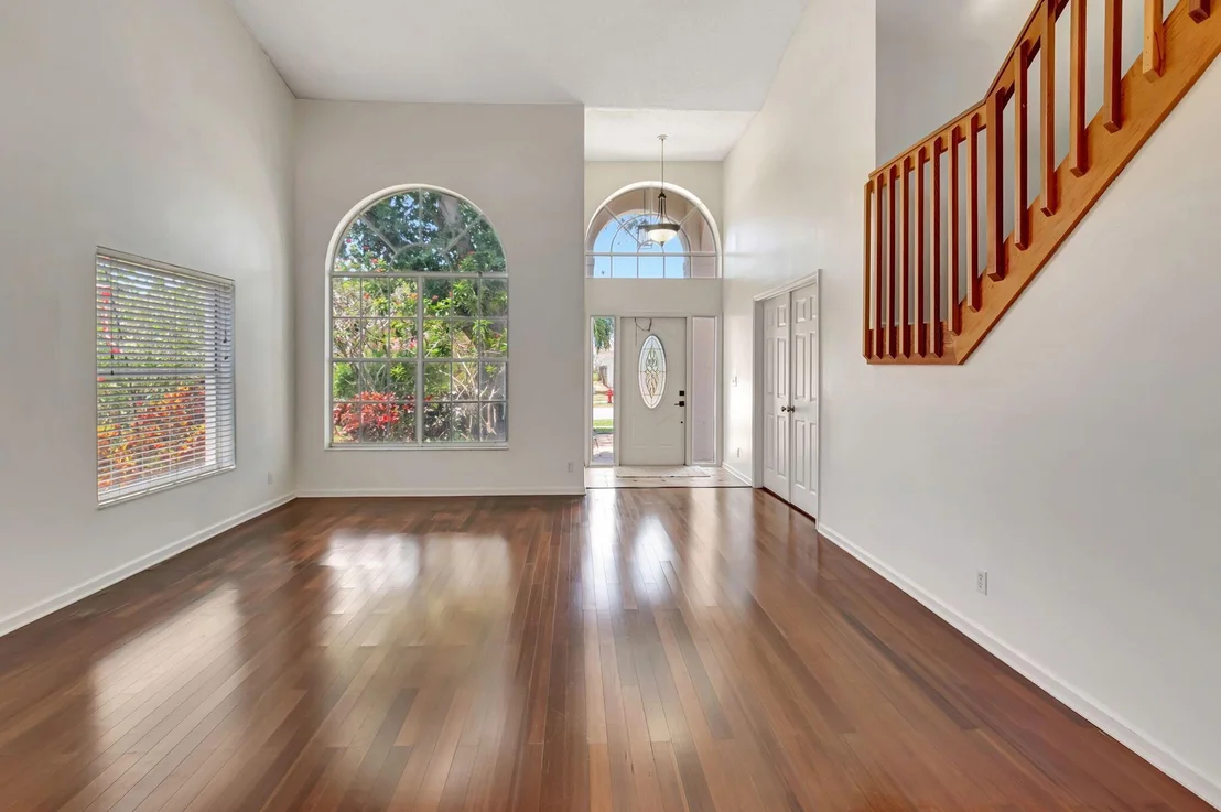 Photo of 8884 Spring Valley Drive