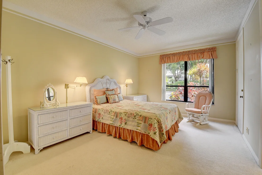 Photo of 7544 Rexford Road