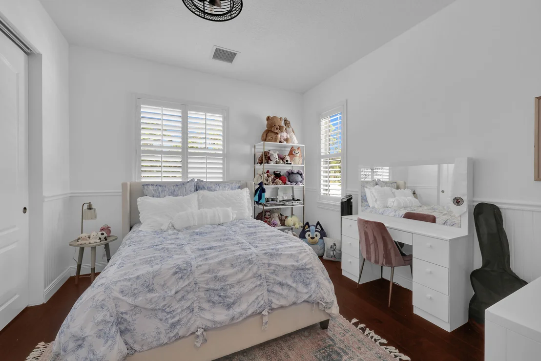 Photo of 212 W Bay Cedar Circle