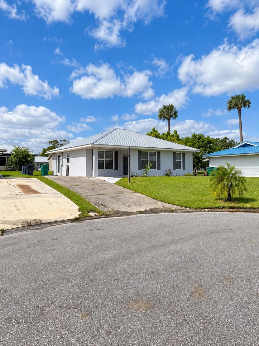 Photo of 5248 SE 42ND Trace