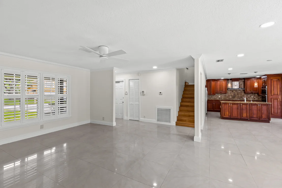 Photo of 4610 Pinetree Drive