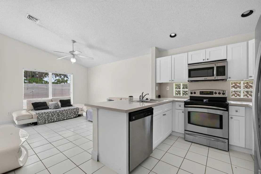 Photo of 7816 MANOR FOREST Lane