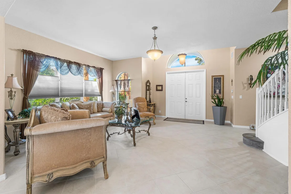 Photo of 1237 Canyon Way