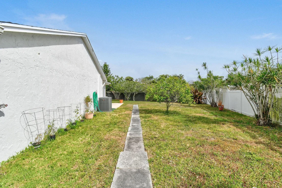 Photo of 160 Banyan Circle