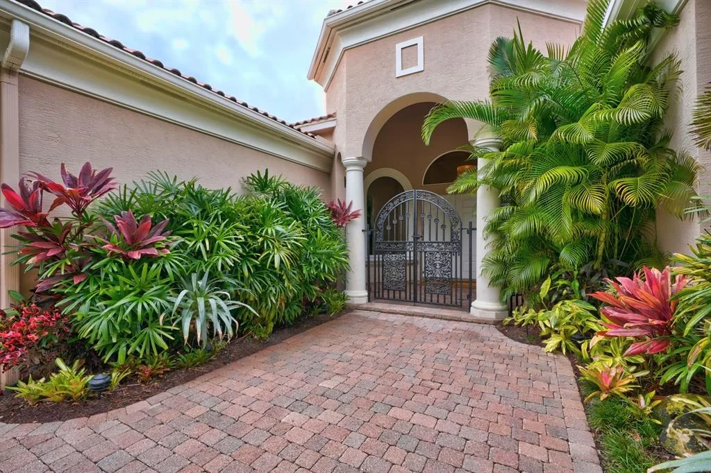 Photo of 305 Trieste Drive