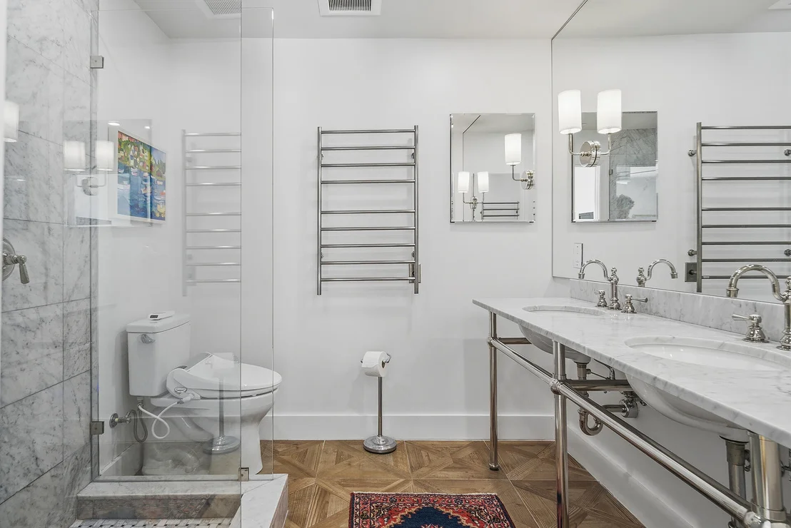 Photo of 810 Avon Road