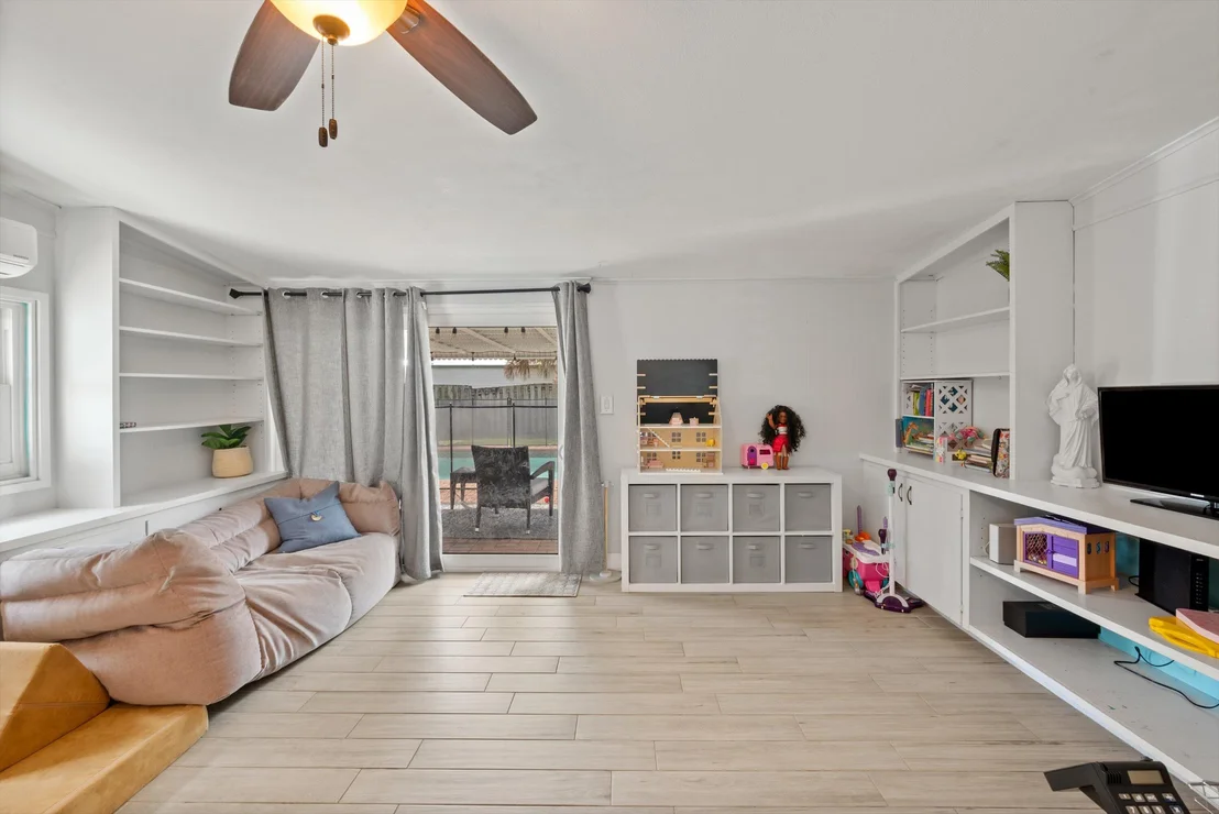 Photo of 16 Ridgewood Circle