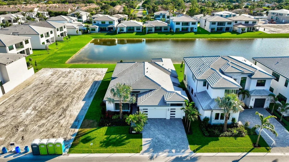 Photo of 9452 Riverside Park Drive
