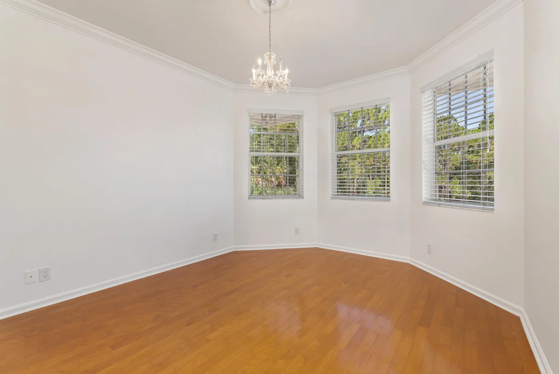 Photo of 1001 SE Ranch Road