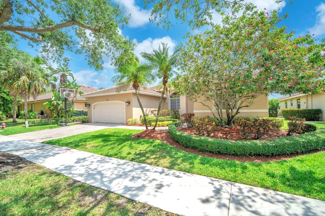 Photo of 2984 Oakbrook Drive