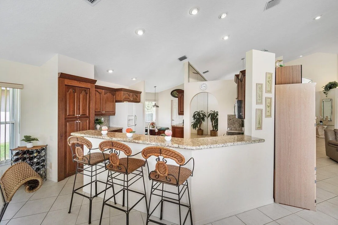 Photo of 7337 Falls Road W