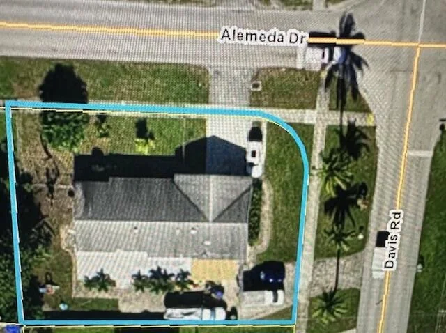 Photo of 453 Davis Road