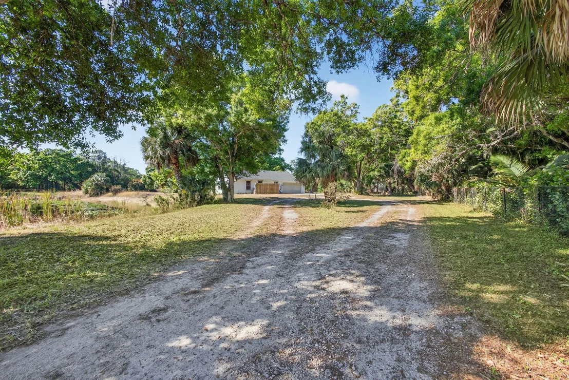 Photo of 17619 103rd Terrace N