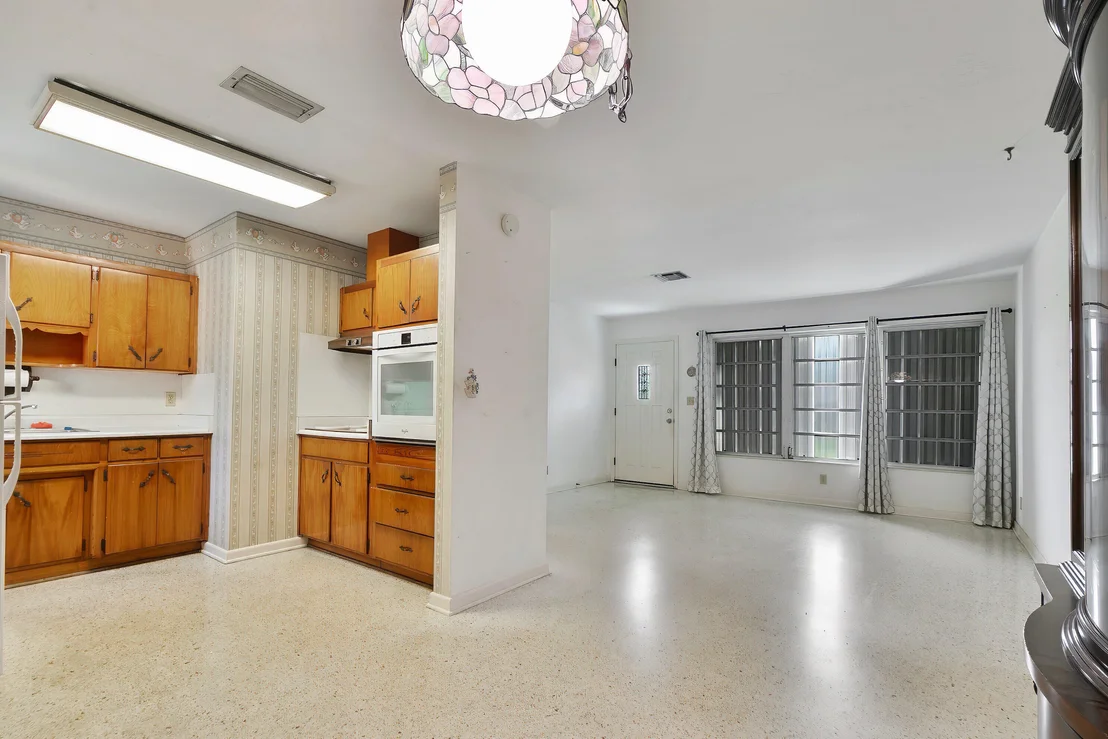 Photo of 541 Ebbtide Drive