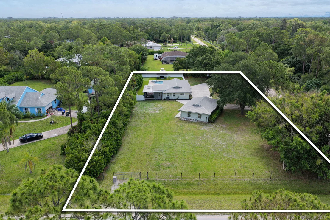 Photo of 16582 Mellen Lane