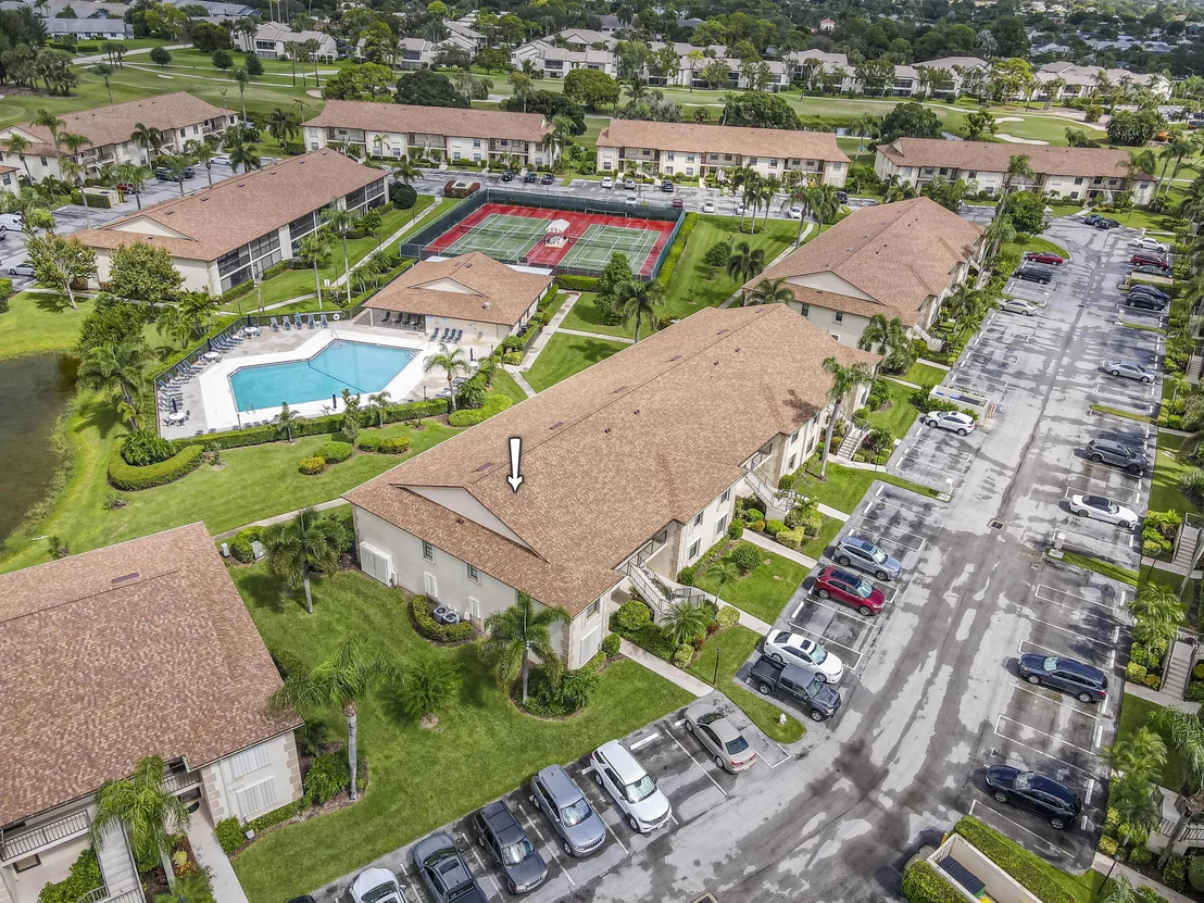 Photo of Unit A at 1102 Pinecrest Circle
