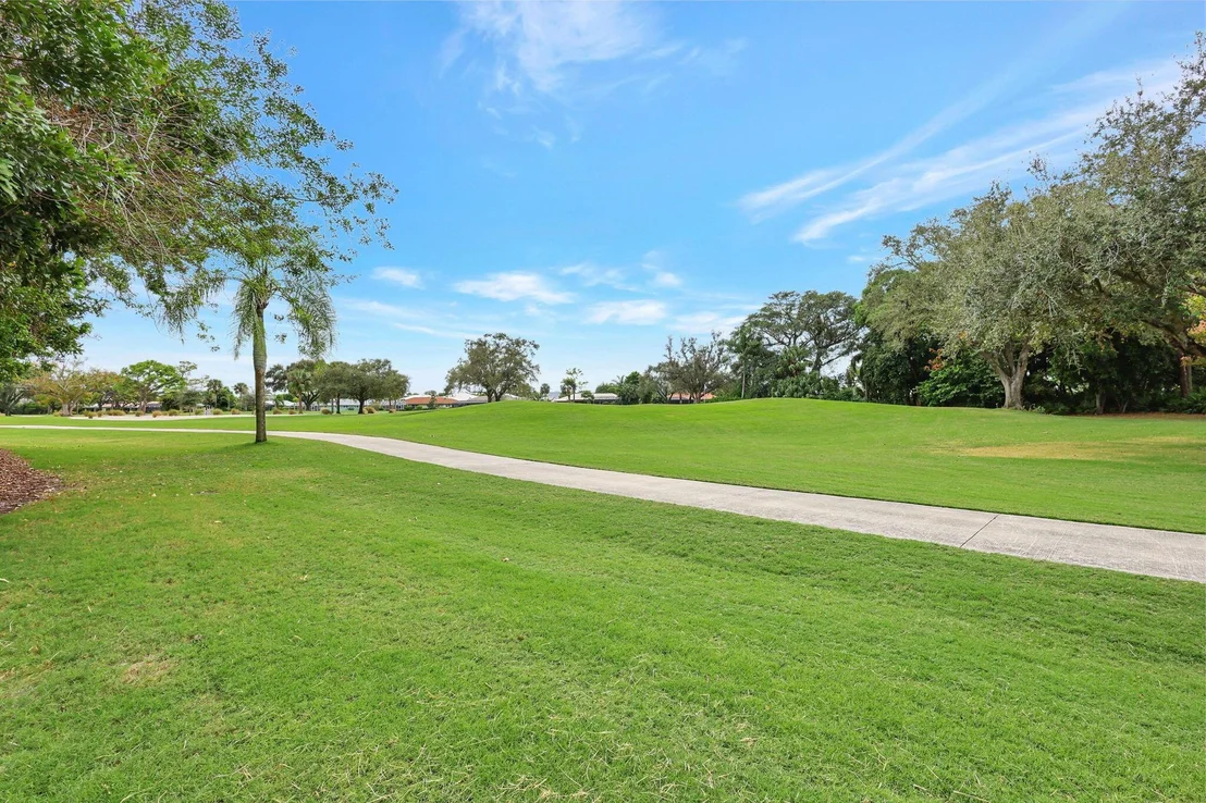 Photo of 3111 SE Fairway West E