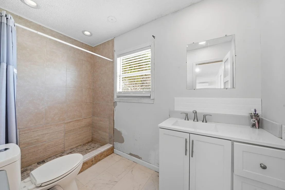 Photo of 1041 PINE Way NE