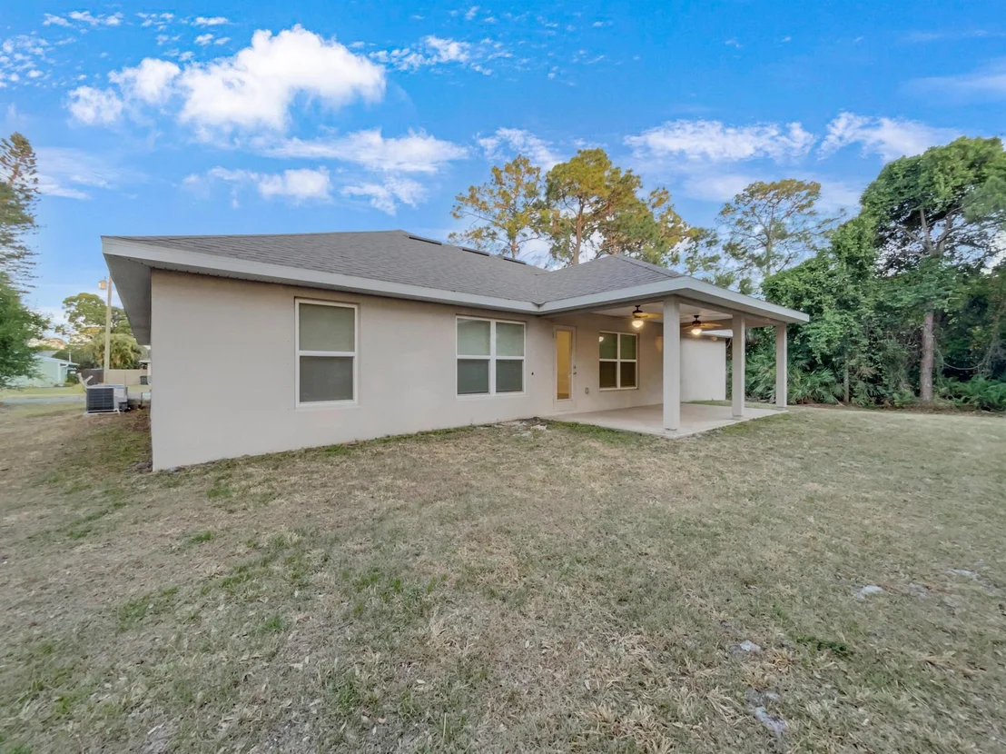 Photo of 5613 Palm Drive