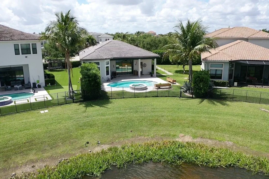Photo of 16872 Pavilion Way
