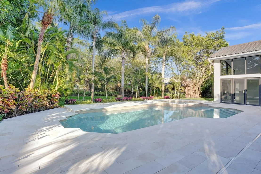 Photo of 4701 Pine Tree Drive