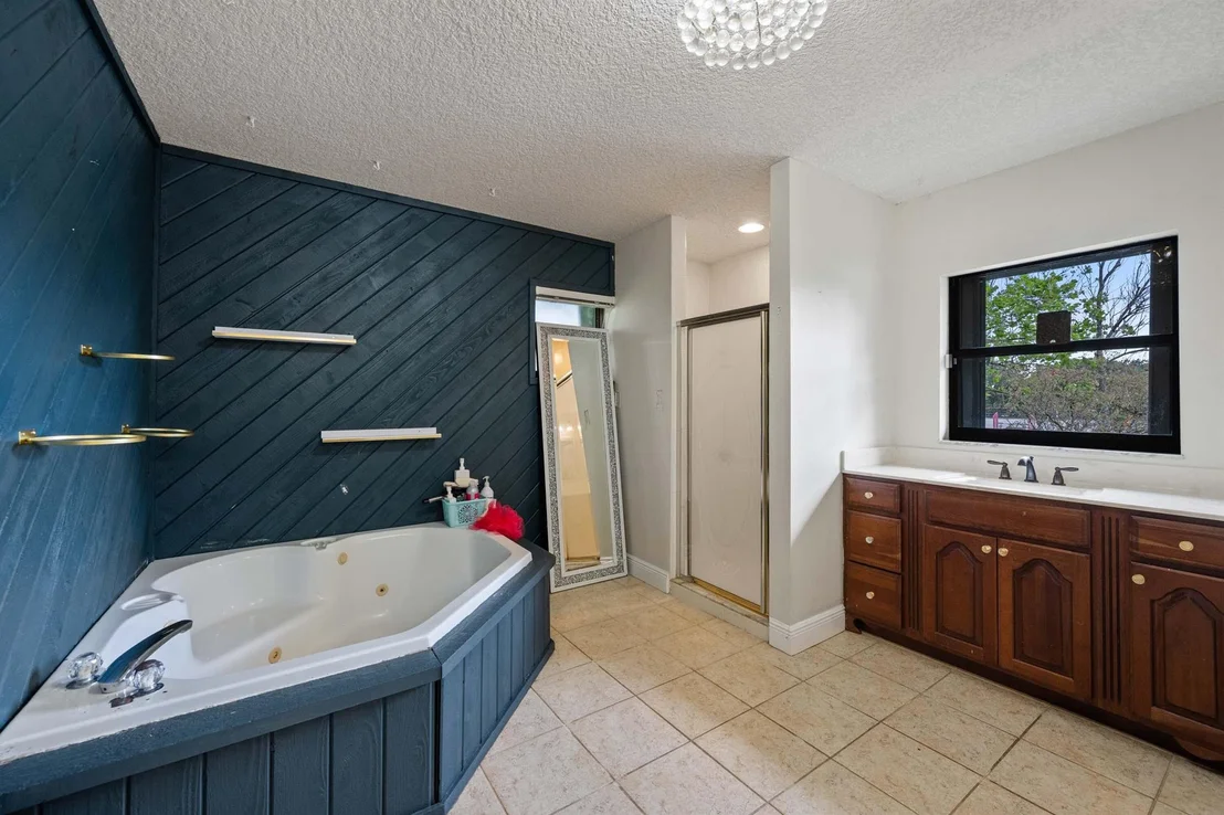 Photo of 16820 Deer Path Lane