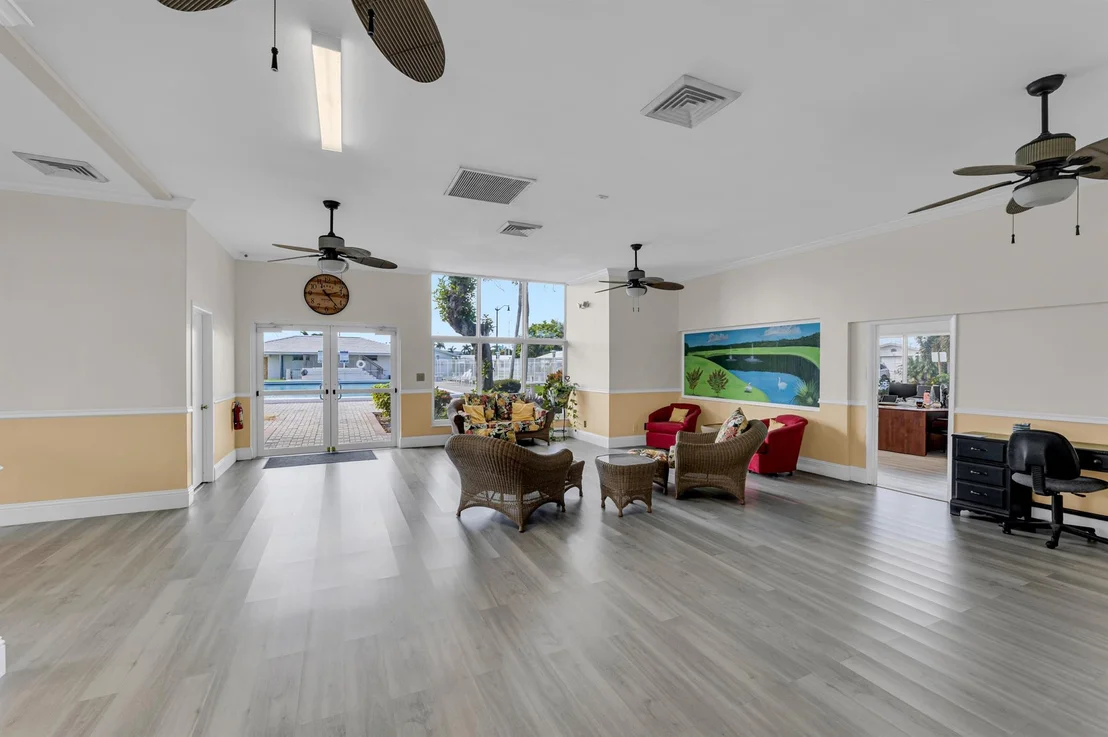 Photo of 2550 NW 2 Drive