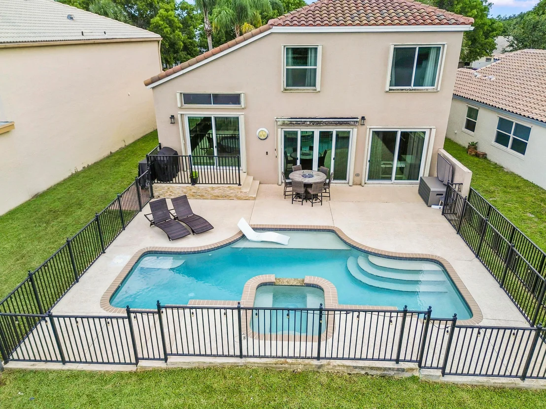 Photo of 7877 Springvale Drive