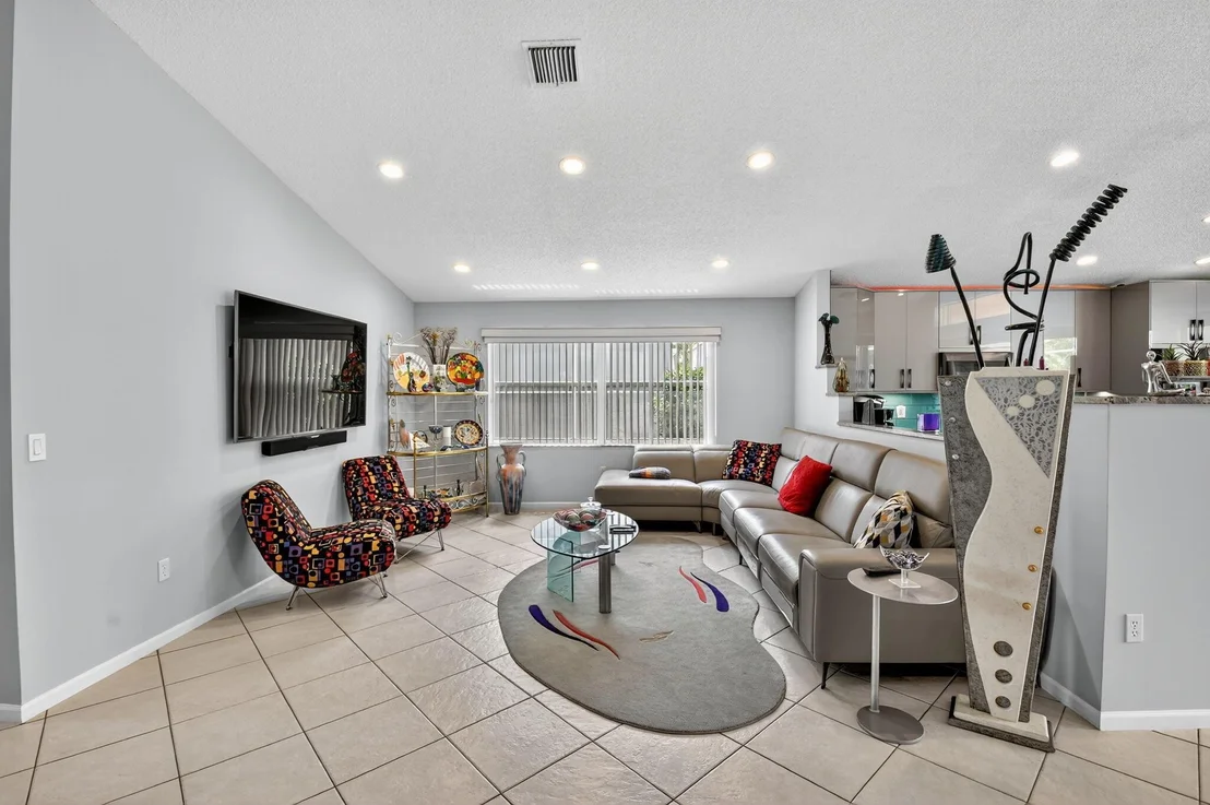 Photo of 7844 Ambleside Way