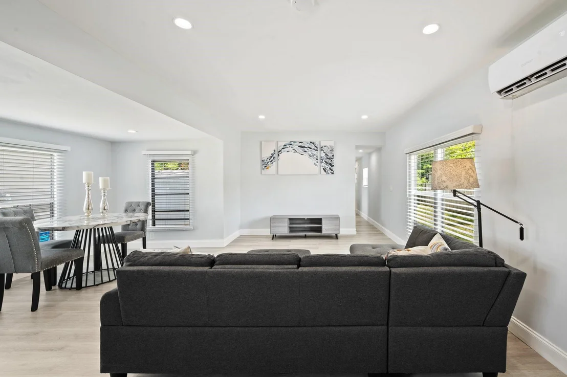 Photo of 22868 Cascade Road