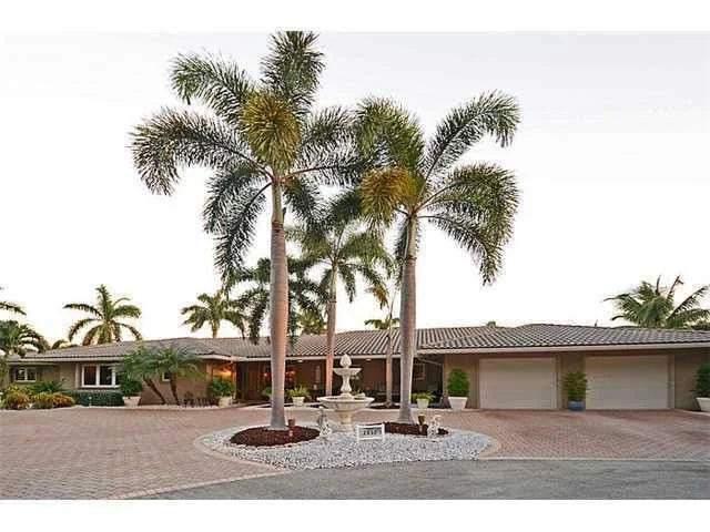 Photo of 2950 NE 23rd Place