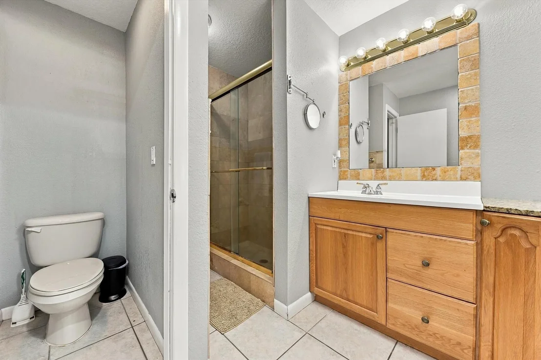 Photo of 5660 Lee Drive