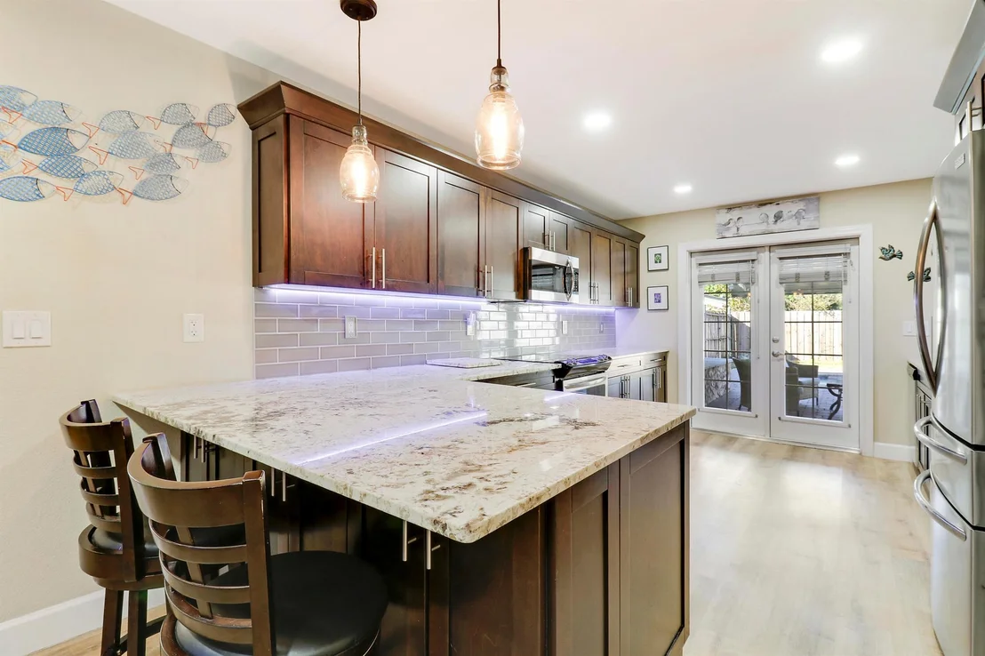 Photo of 2867 Oak Drive