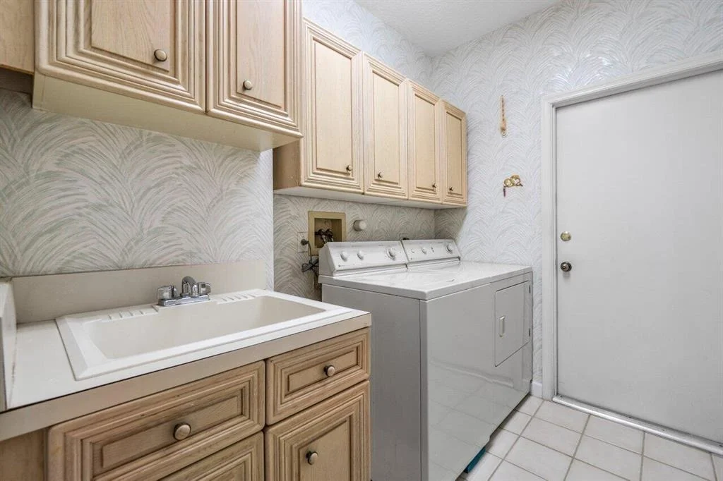 Photo of 325 Eagleton Golf Drive