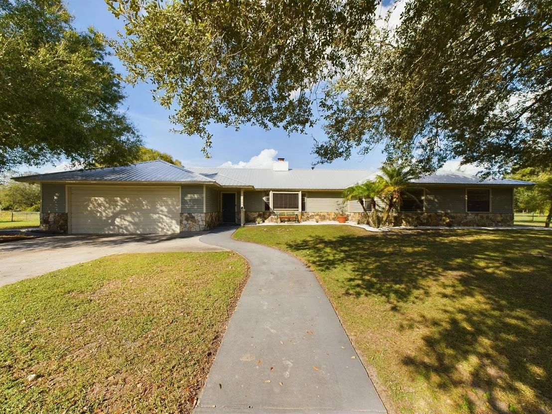 Photo of 2267 NE 54th Trail