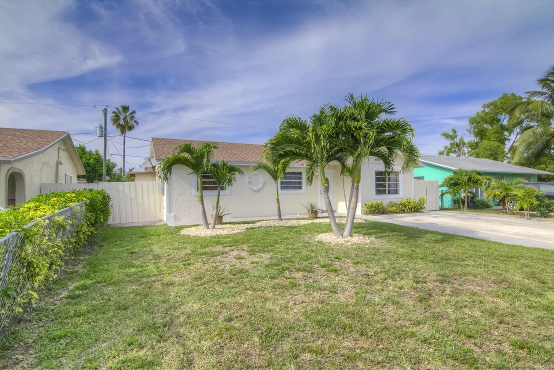 Photo of 4591 Bowman Street
