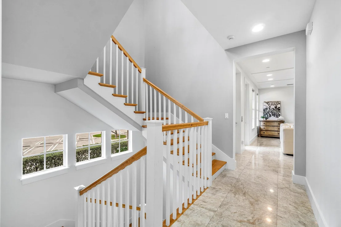 Photo of 1108 Coconut Row