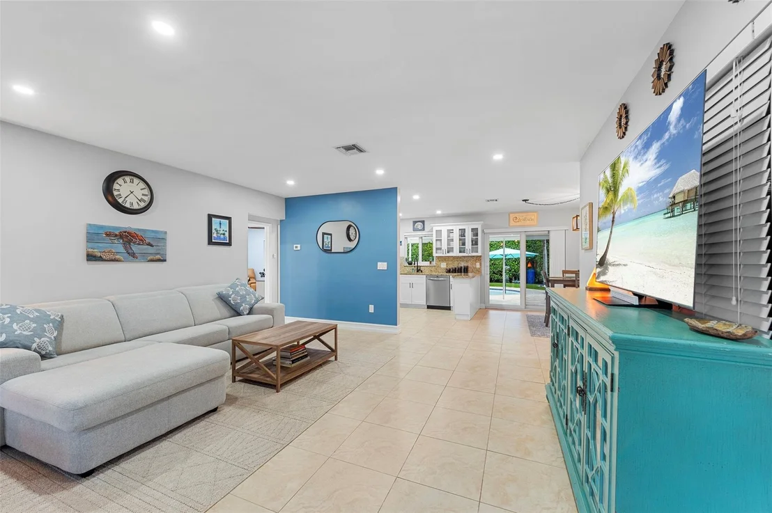 Photo of 239 SE 1st Terrace