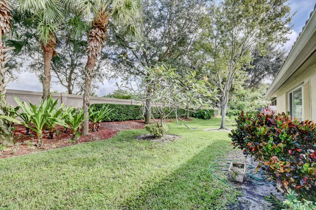 Photo of 7381 Forest Park Way