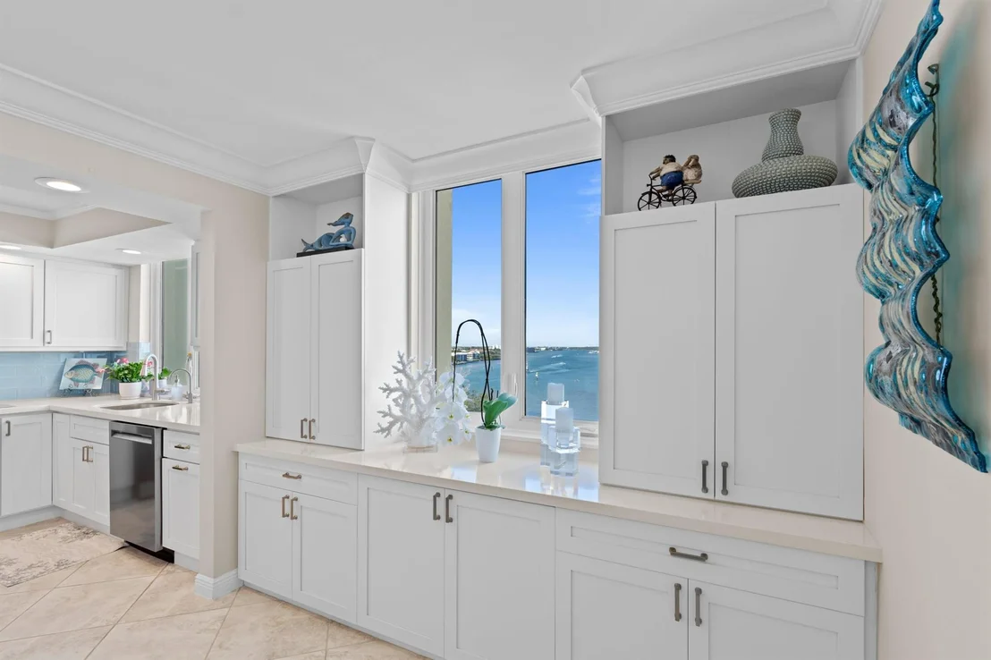Photo of Unit 702 at 375 Beach Road