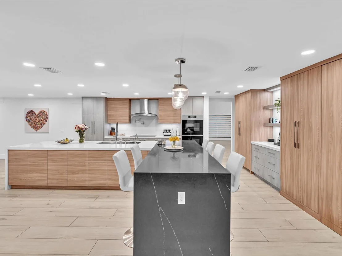 Photo of 525 Sandpiper Way